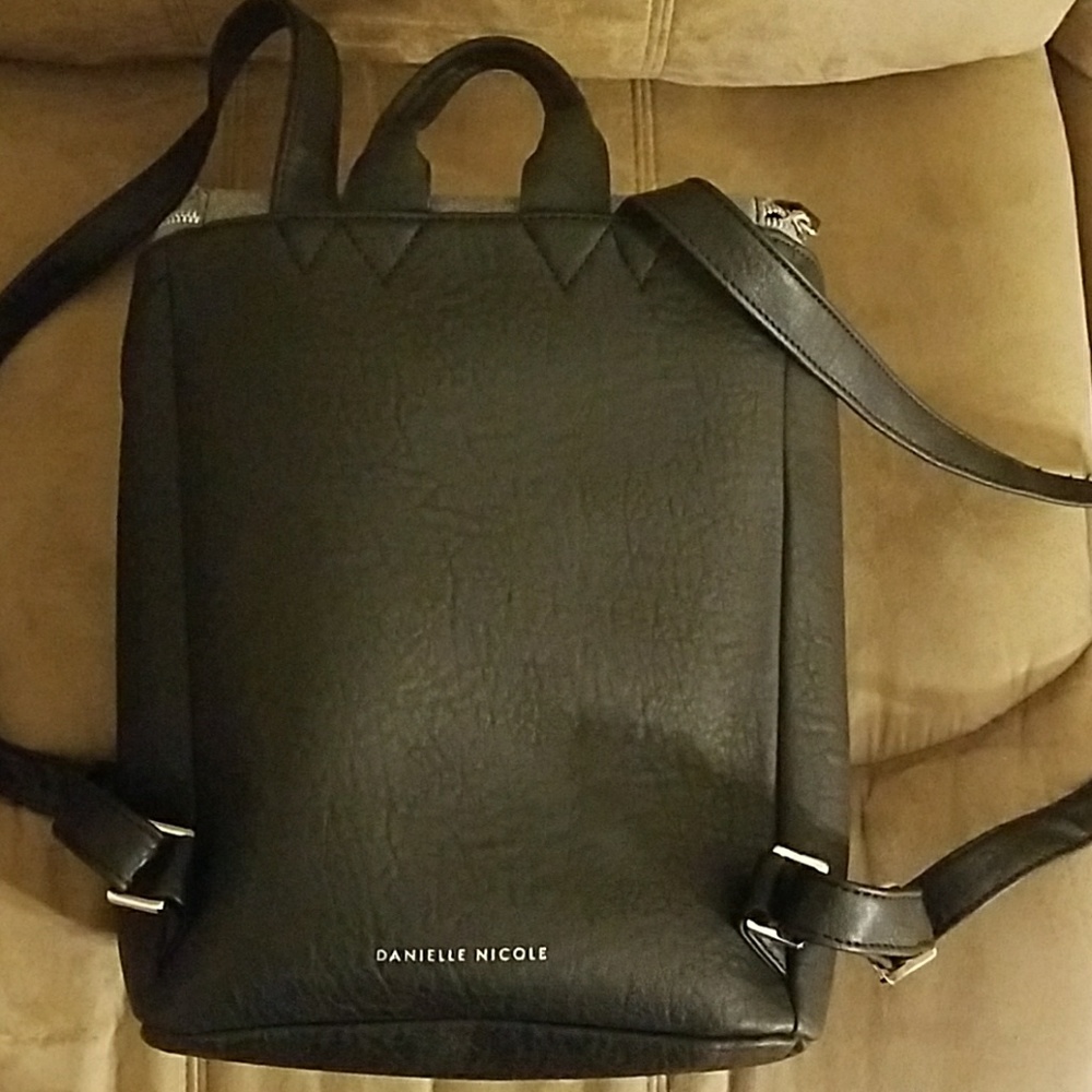 Backpack - Picture 2 of 3